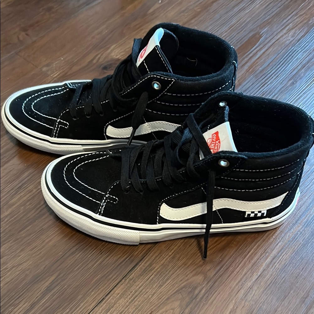 NWOT Vans Black and White High-Top Sneakers